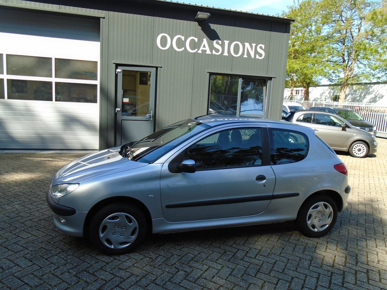 Peugeot 206 - 1.4 Gentry 1.4 Gentry - AutoWereld.nl