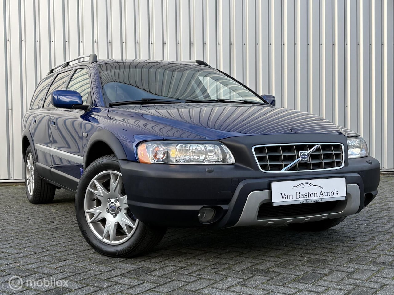 Volvo XC70 - 2.5 T AWD Ocean Race | Aut | Leder | Youngtimer | 2005 | 139.000km | Xenon | Volledige his - AutoWereld.nl
