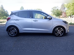 Hyundai i10 - 1.0i 67pk 30 JAAR EDITION - ALLE OPTIES 29.000KM