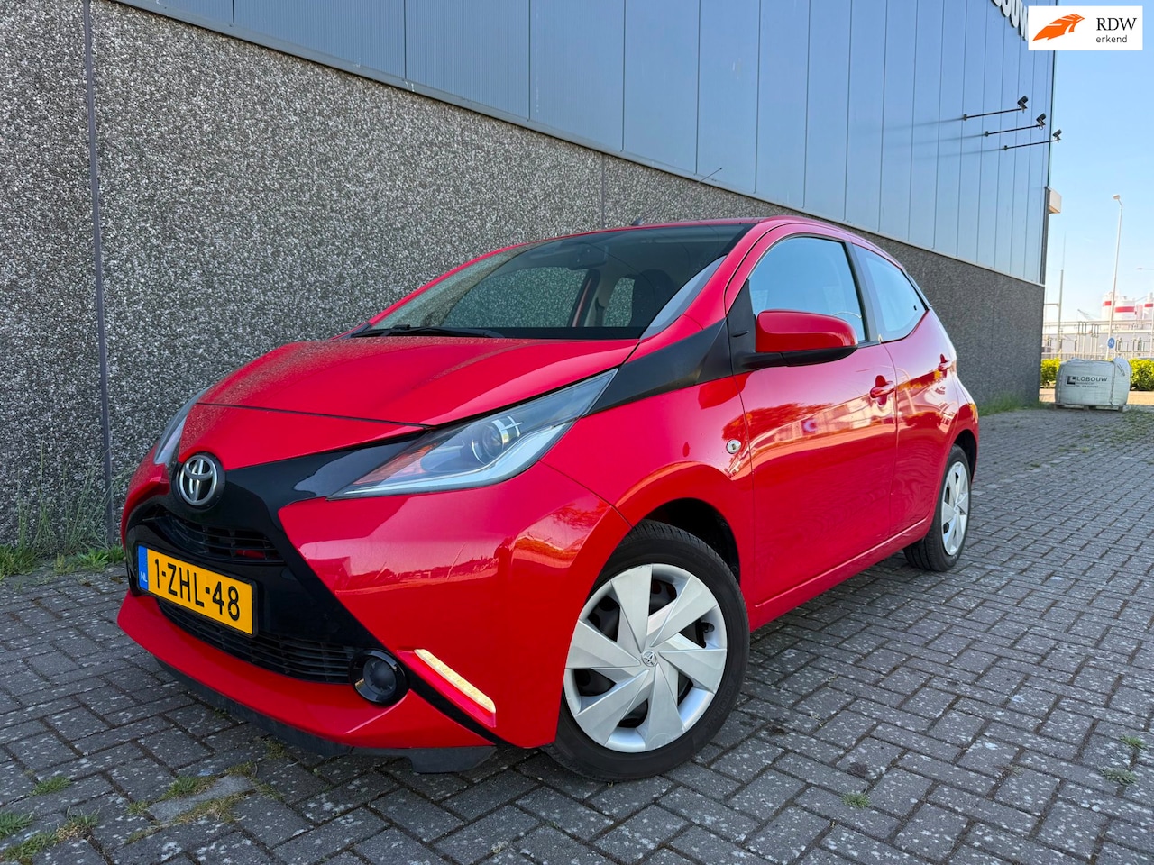 Toyota Aygo - 1.0 VVT-i x-play/Dealer OH/CAMERA/AIRCO/ - AutoWereld.nl