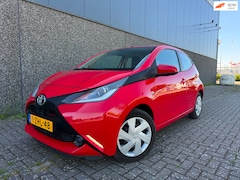 Toyota Aygo - 1.0 VVT-i x-play/Dealer OH/CAMERA/AIRCO/