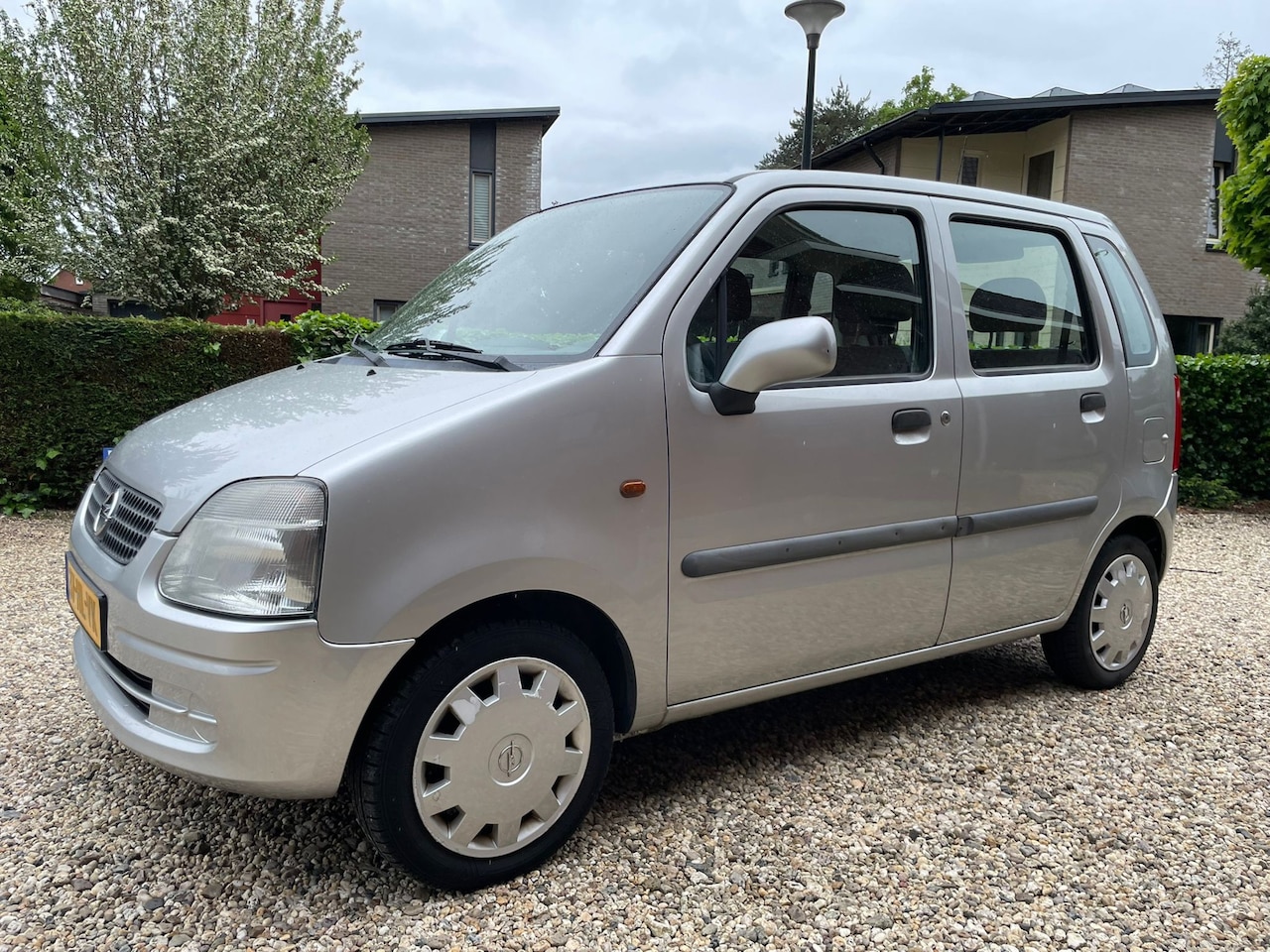 Opel Agila - 1.2-16V Comfort 1.2-16V Comfort - AutoWereld.nl