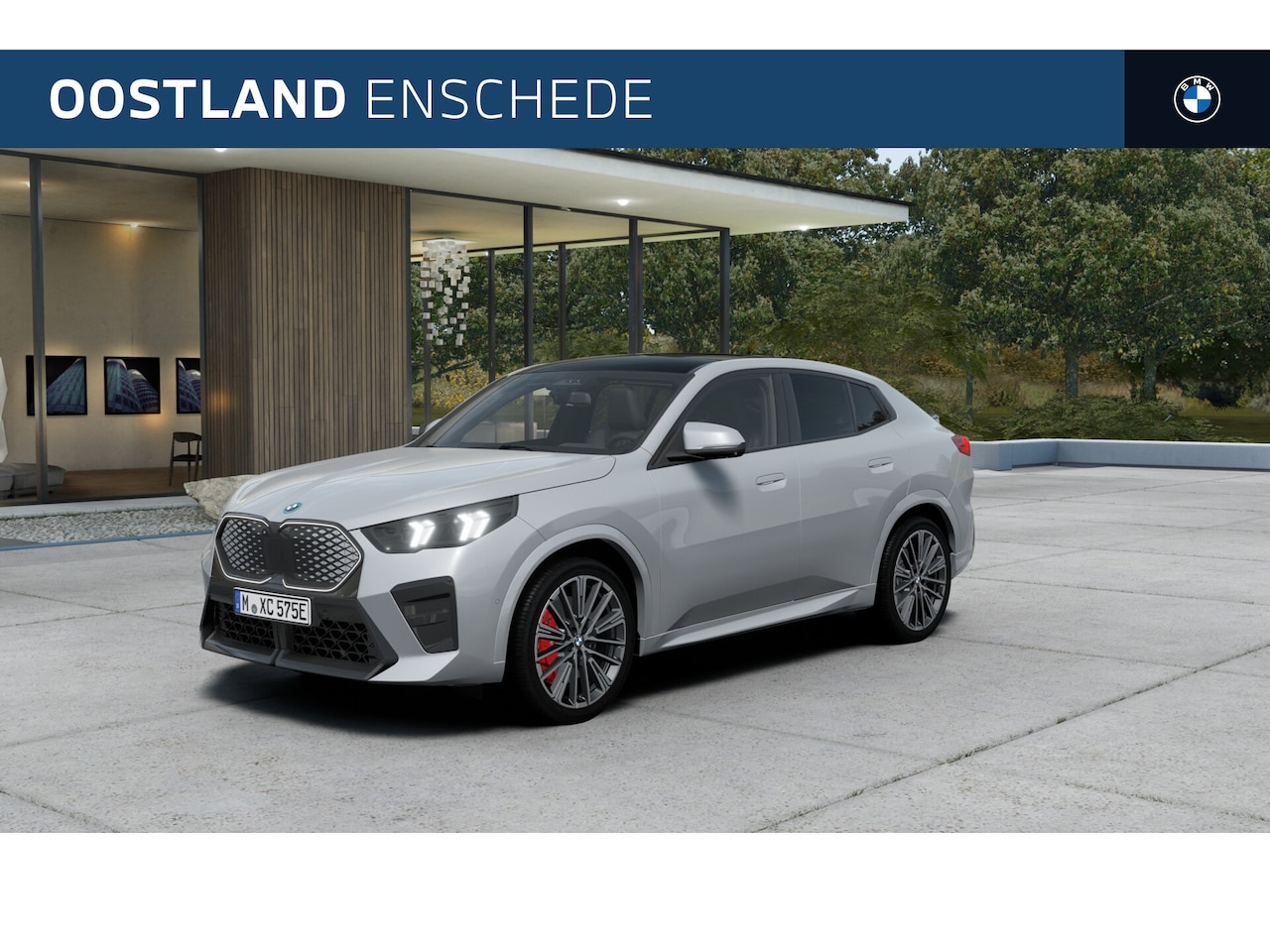 BMW iX2 - eDrive20 M Sport / Panoramadak / Sportstoelen / Adaptieve LED / Head-Up / M Adaptief onder - AutoWereld.nl