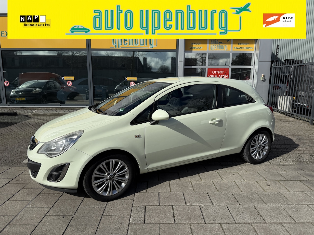 Opel Corsa - 1.2-16V Cosmo * 143 . 499 Km * Climatronic * Sportvelgen * Parkeersensors * NIEUWSTAAT * - AutoWereld.nl