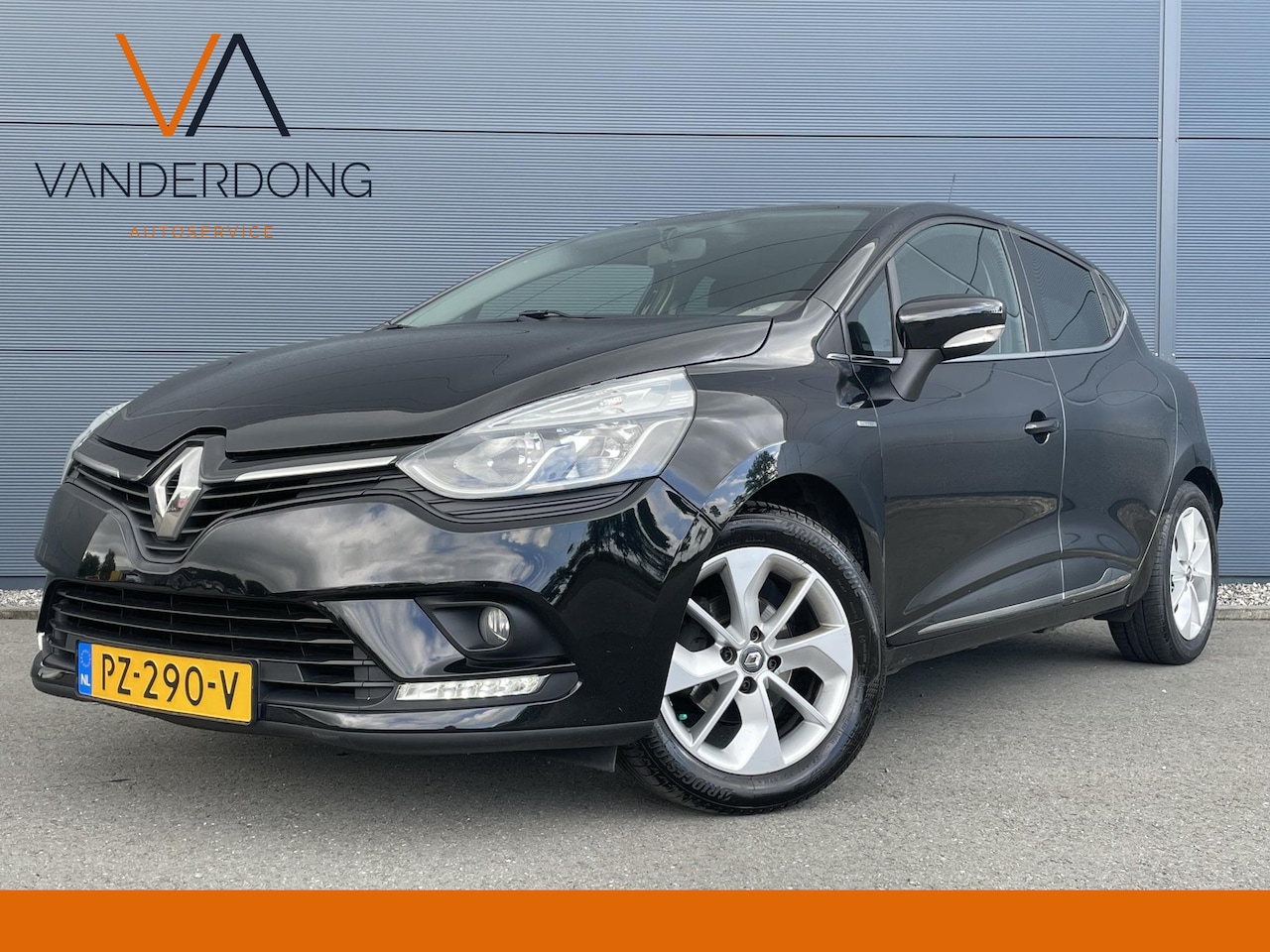 Renault Clio - 0.9 TCe Limited | Navigatie | Bluetooth | Trekhaak | Cruise control - AutoWereld.nl
