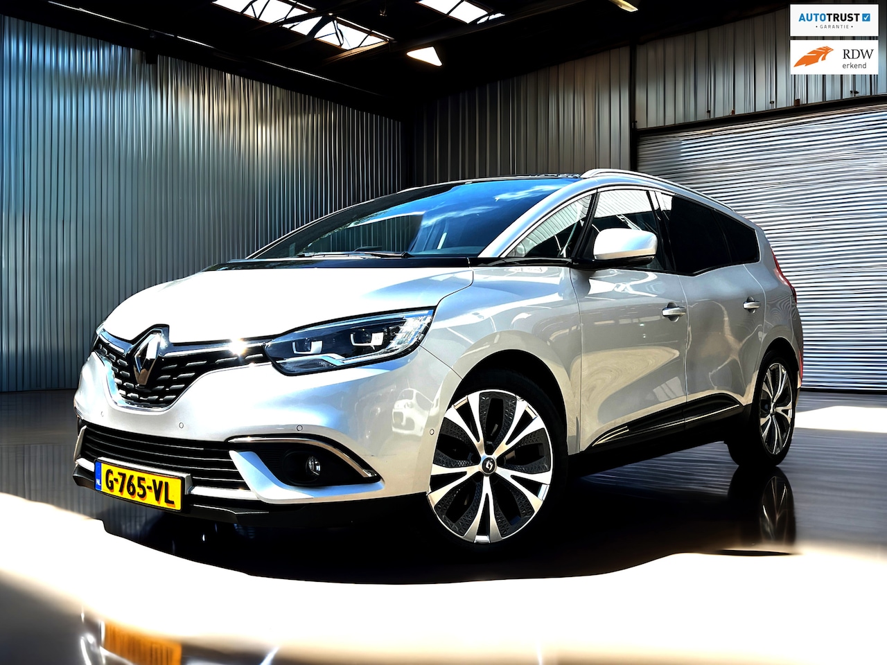 Renault Grand Scénic - 1.3 TCe Bose 7p. Leder_Pano_Trekh_1ste - AutoWereld.nl