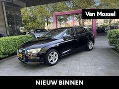 Audi A3 Limousine - 30 TFSI Pro Line | WORDT VERWACHT | AIRCO | NAVIGATIE | PARKEERSENSOREN | BLUEOOTH | CRUIS