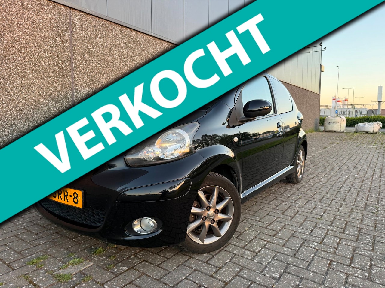 Toyota Aygo - 1.0-12V Dynamic Navigator/NIEUWE APK en BEURT! - AutoWereld.nl