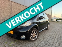 Toyota Aygo - 1.0-12V Dynamic Navigator/NIEUWE APK en BEURT