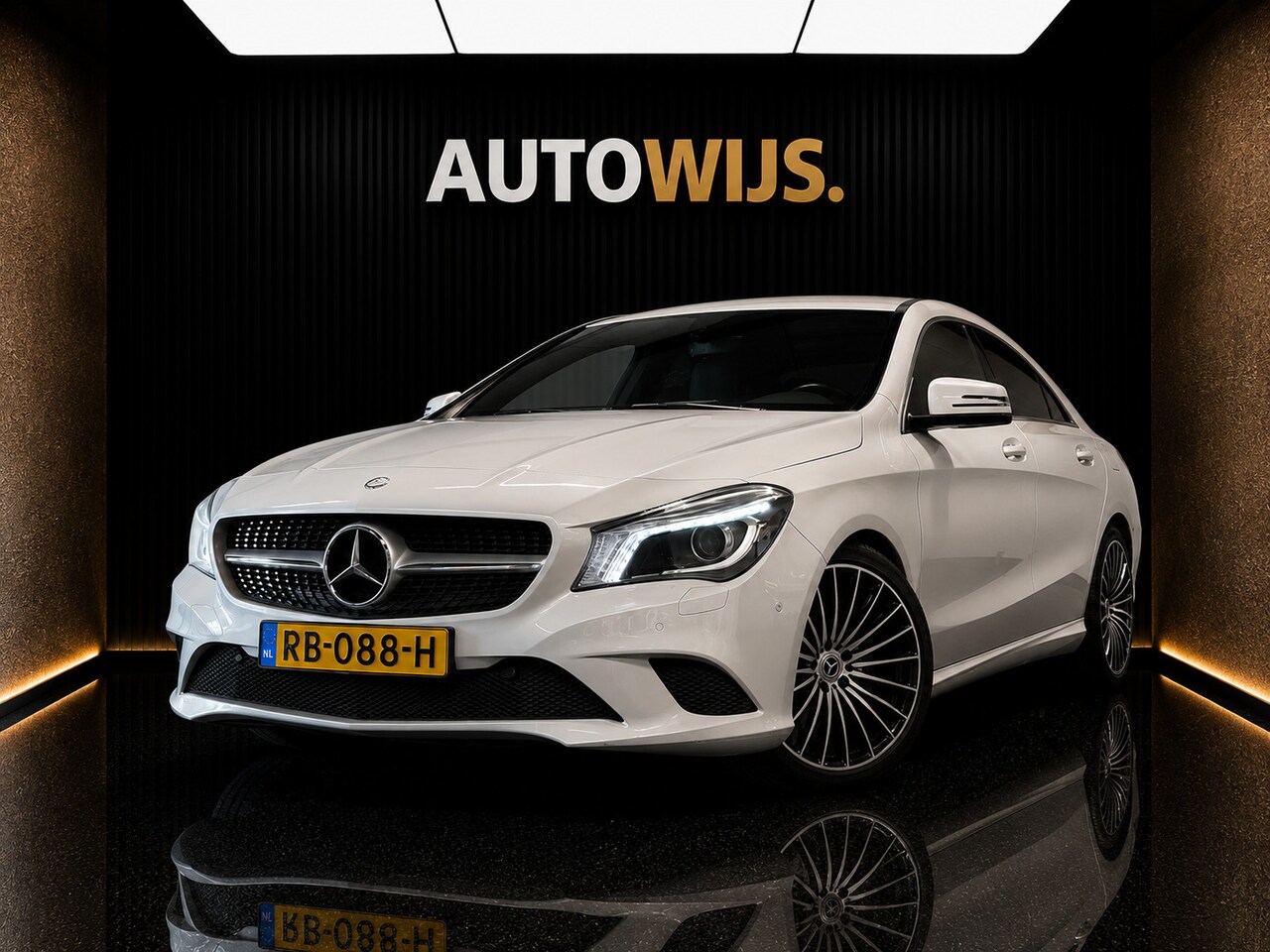 Mercedes-Benz CLA-Klasse - 180 Edition 1|AUT|LED|NAVI|STOELVERW|GOED ONDERHOUDEN - AutoWereld.nl