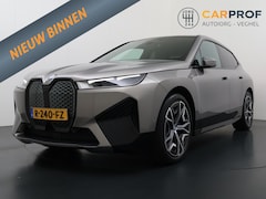 BMW iX - xDrive40 High Executive 77 kWh Trekhaak | SOH 97% | Pano | Harman Kardon | HUD |