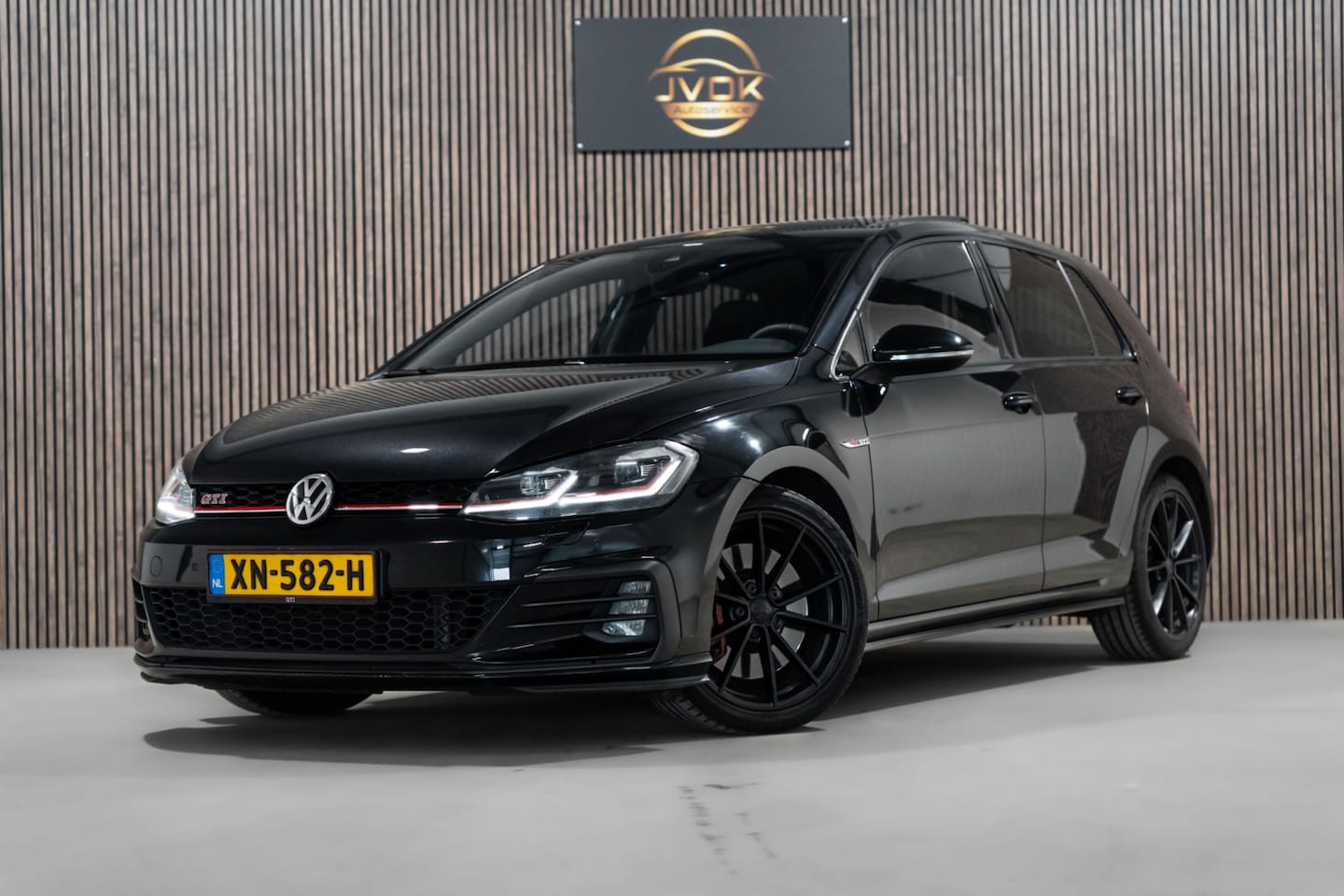 Volkswagen Golf - 2.0 TSI GTI Performance Pano Virtual Led StoelV - AutoWereld.nl