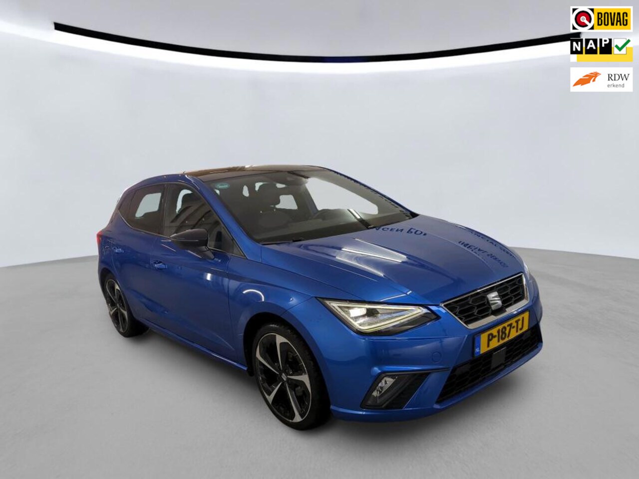 SEAT Ibiza - 1.0 EcoTSI FR Plus+Led+Pano-dak+navi+Camera+vitrual+camera+Leder+18"lmv+stoel-verw = NIEUW - AutoWereld.nl