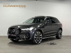 Volvo XC60 - 2.0 T8 Plug-in hybrid AWD Ultra Dark Luchtvering | Massage | Trekhaak | Stoelventilatie |