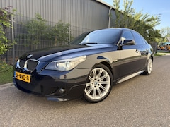 BMW 5-serie - 520i Business Line Sport / AUTOMAAT / M-PAKKET / SPORTSTOELEN / NAVI