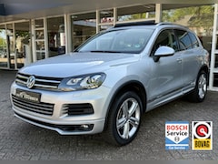 Volkswagen Touareg - 3.0 TDI Highline R Line, Panodak, Leer, Xenon, Lm