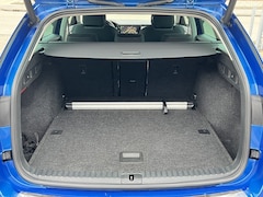 Skoda Octavia Combi - 1.5 TSI 150 pk First Edition Trekhaak Navi Led Matrix Stoelverwarming Adaptieve Cruise ACC