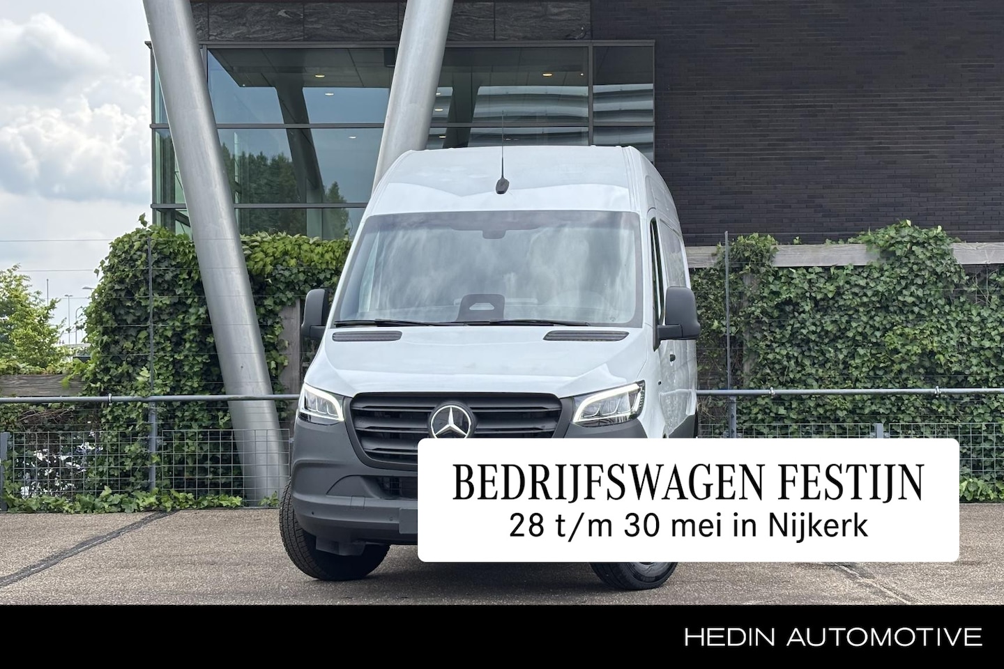 Mercedes-Benz eSprinter - 320 L2/H2 Pro 81kWh | Winterpakket | High-performance LED-koplampen | Trekhaak | Smartphon - AutoWereld.nl