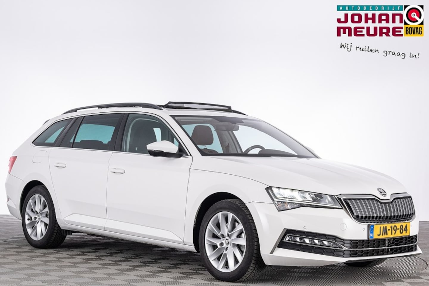 Skoda Superb Combi - 1.4 TSI iV Business Edition Plus | PANORAMADAK | Full LED | NAVI | ECC | PHEV . - AutoWereld.nl