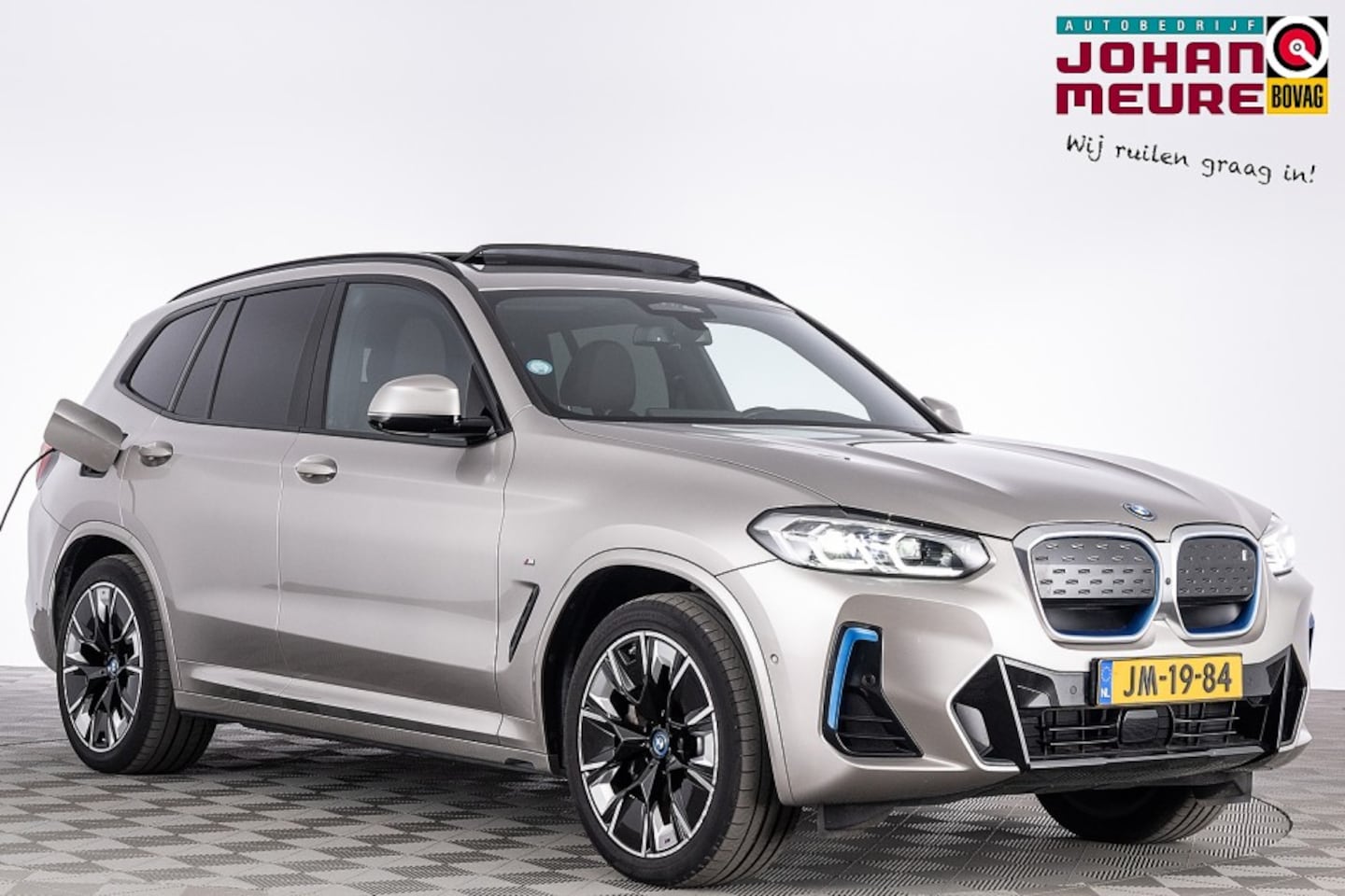 BMW iX3 - High Executive M-Sport 80 kWh *SOH 99%* PANORAMADAK | harman/kardon | Head-Up . - AutoWereld.nl