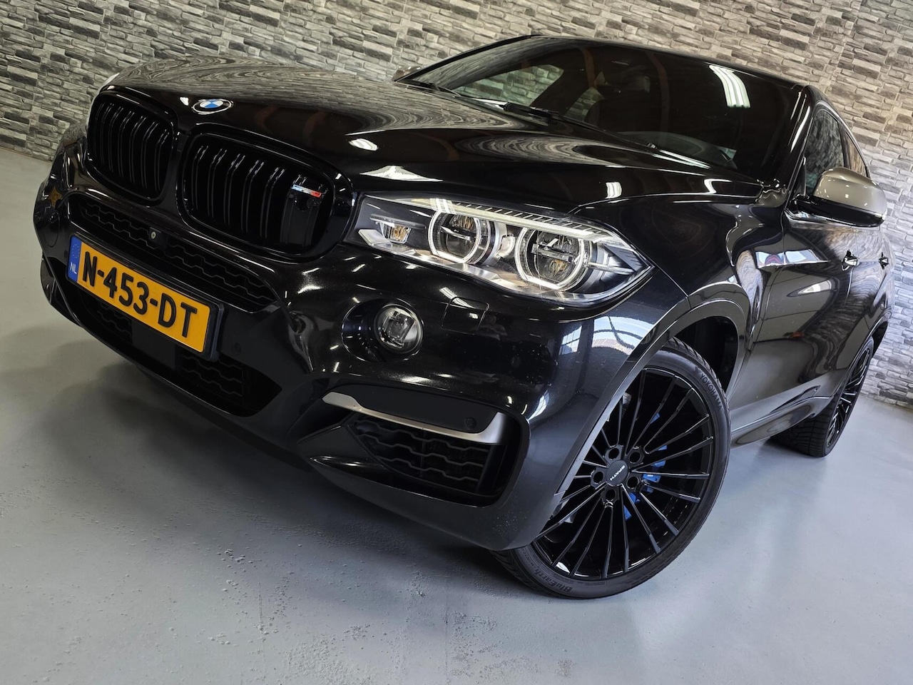 BMW X6 - M50d *HUD*360Cam*PANO*Soft-close*Keyless*HarmanKardon - AutoWereld.nl