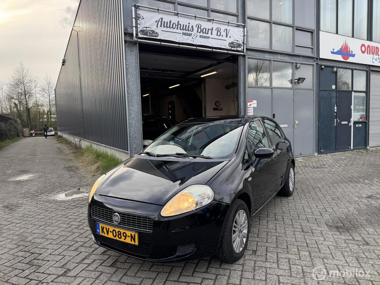Fiat Grande Punto - 1.4 Active Airco! 5 deuren! Nieuwe APK! NAP Rapport! - AutoWereld.nl