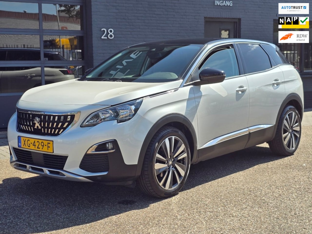 Peugeot 3008 - 1.2 PureTech Allure 1E EIGENAAR BEURT D RIEM VERVANGEN ALS NIEUW - AutoWereld.nl