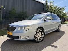 Skoda Superb Combi - 3.6 FSI Elegance 4x4 Business Line / AUTOMAAT / LEER / PANORAMADAK / 4WD