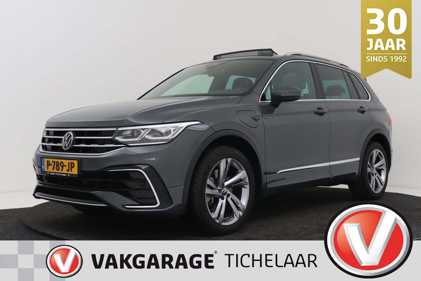 Volkswagen Tiguan - 1.4 TSI eHybrid R-Line Business+ | Uitklap Trekhaak | Panoramadak | Org NL | CarPlay | Dig - AutoWereld.nl