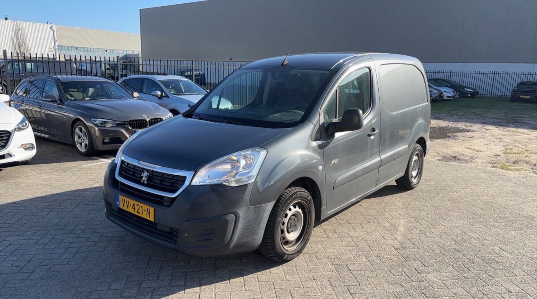 Peugeot Partner - 120 1.6 BlueHDi 75 L1 Première 120 1.6 BlueHDi 75 L1 Première - AutoWereld.nl