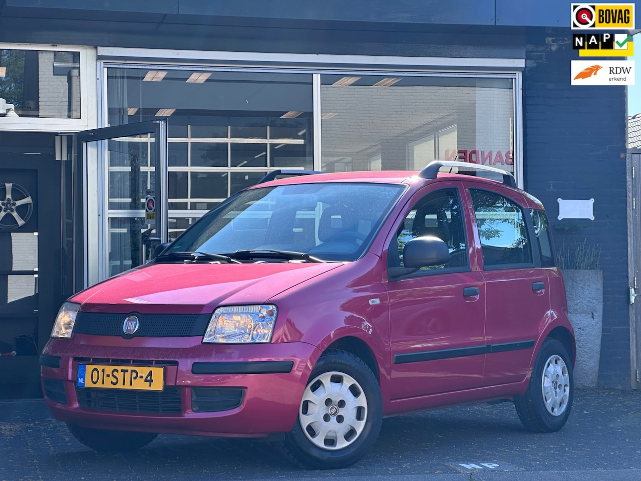 Fiat Panda - 1.2 Active 5 DEURS / AIRCO / ELEKT RAMEN / NAP - AutoWereld.nl