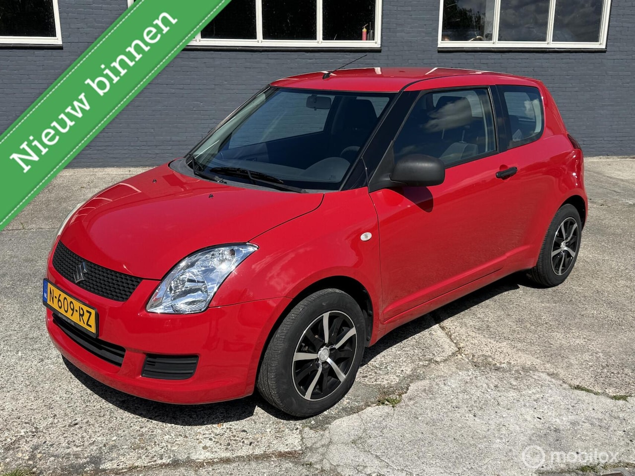 Suzuki Swift - 1.3 Base BJ 2009 APK 01-2027 INRUIL KOOPJE !! - AutoWereld.nl