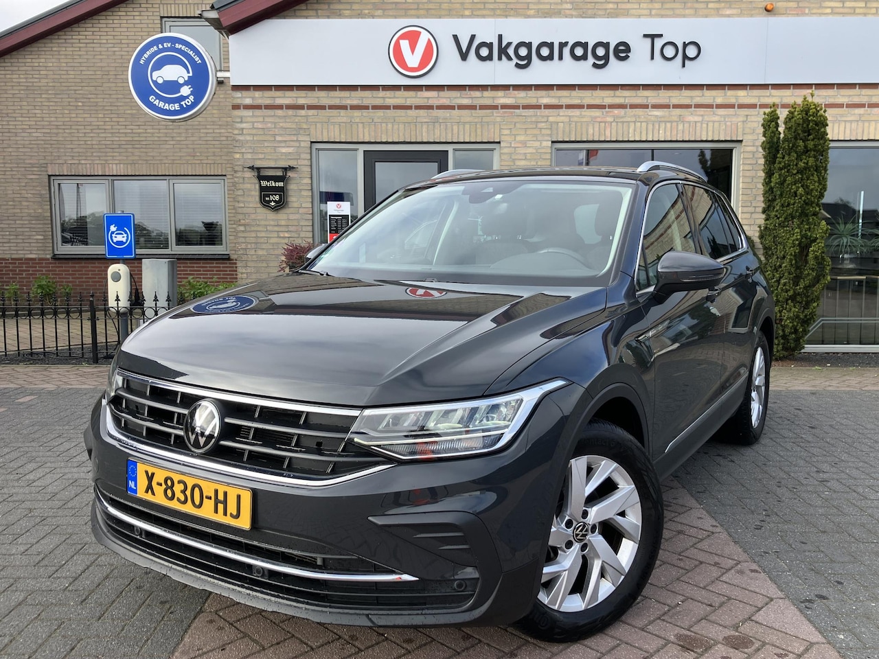 Volkswagen Tiguan - 1.5 TSI | Trekhaak | LED | 12 MND Garantie - AutoWereld.nl