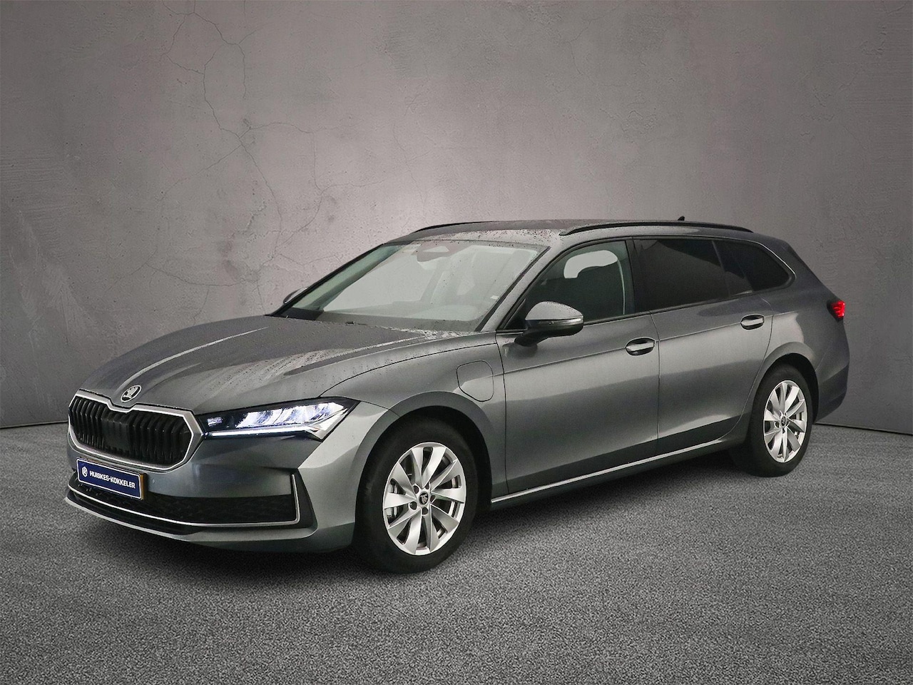 Skoda Superb Combi - Edition 1.5 TSI PHEV 204pk DSG Automaat Trekhaak, Adaptive cruise control, Navigatie, Acht - AutoWereld.nl