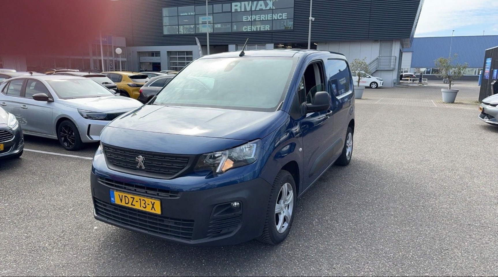 Peugeot Partner - 1.5 BlueHDI Asphalt 1.5 BlueHDI Asphalt - AutoWereld.nl