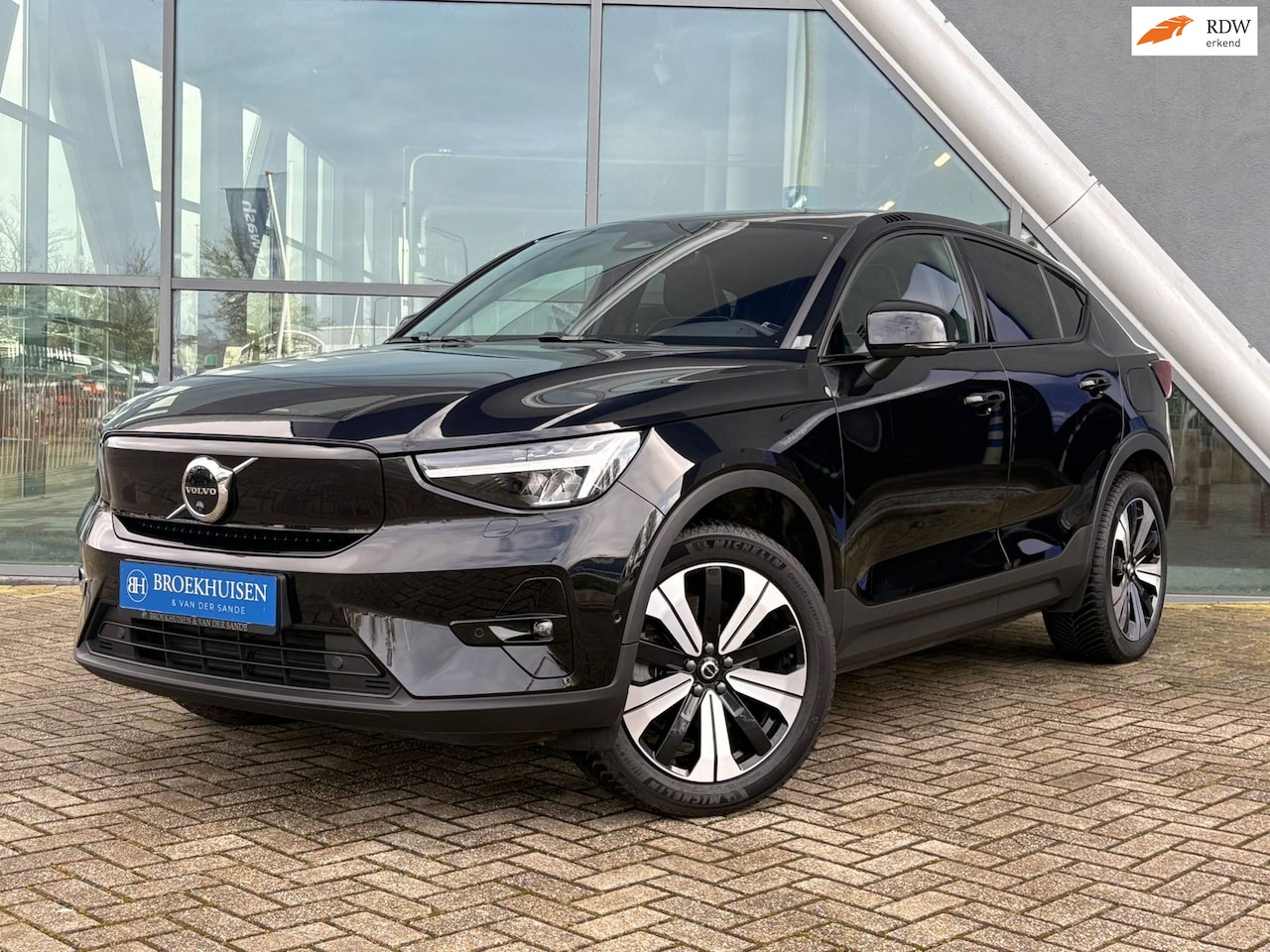 Volvo C40 - Recharge Ultimate 69 kWh Panoramadak / 360 Camera / Stuur-Stoel Verwarming - AutoWereld.nl