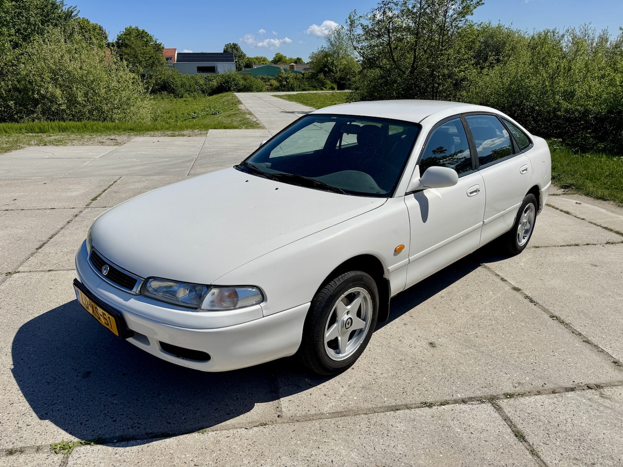 Mazda 626 - 1.8i GLX stuurbekr. elektr. ramen stuurbekr. - AutoWereld.nl