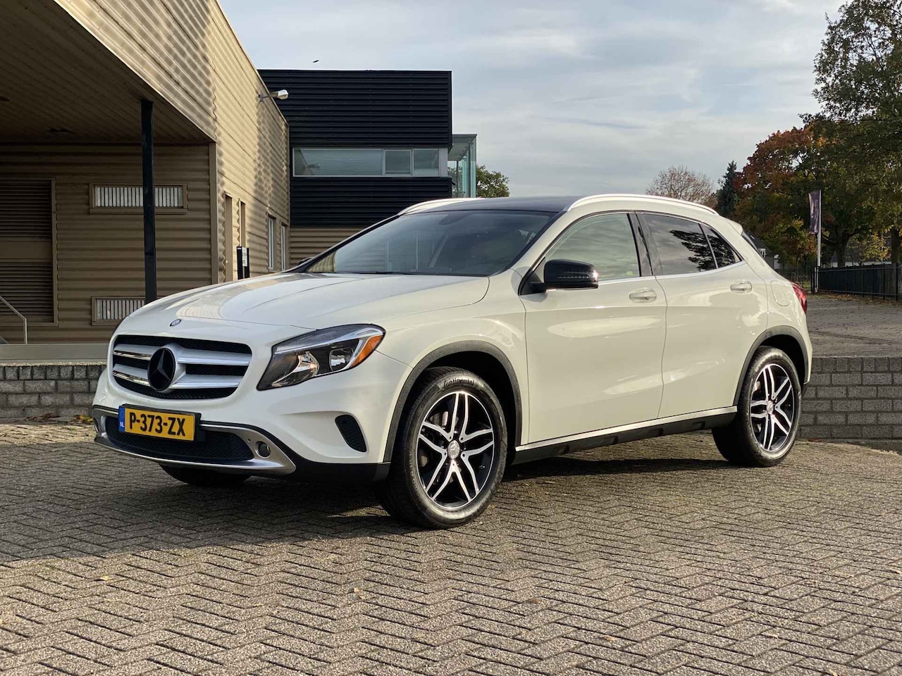 Mercedes-Benz GLA-Klasse - 250 Prestige Automaat 4Matic 211pk [ leer, fm navi, camera, cruise, lmv ] - AutoWereld.nl