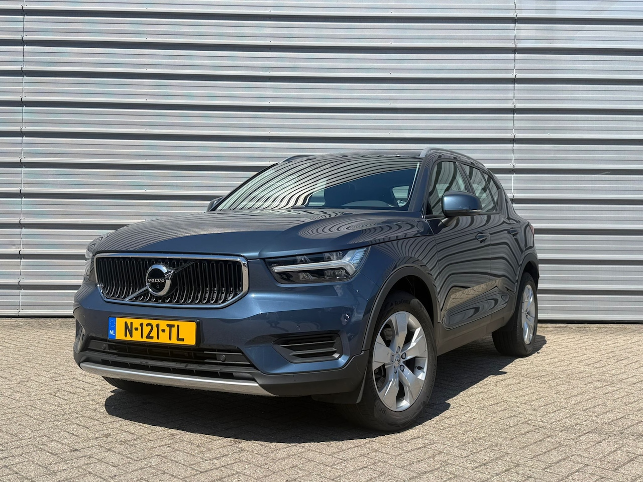Volvo XC40 - T2 129PK Momentum Business | Camera | Stoel&Stuur Verw. | Adap Cruise | Carplay&Android Au - AutoWereld.nl