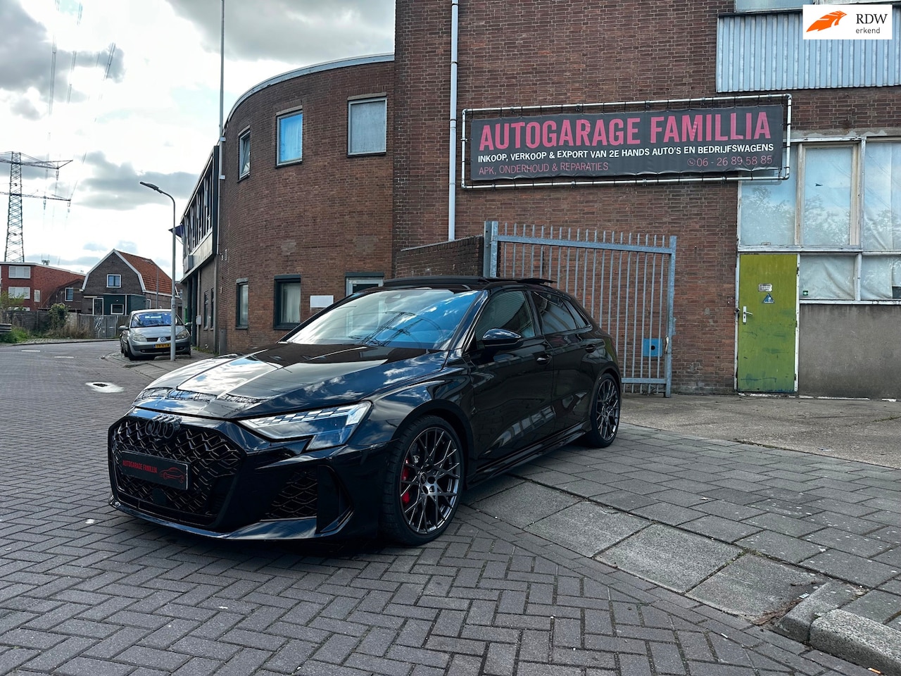 Audi A3 Sportback - 2.5 TFSI RS 3 quattro 2.5 TFSI RS 3 quattro Full Option - AutoWereld.nl