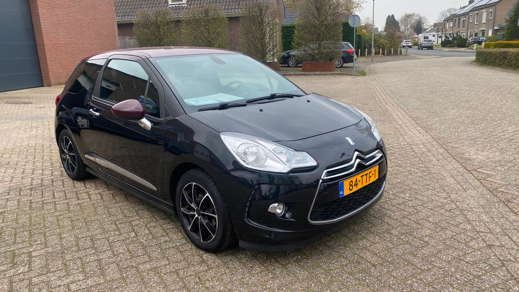 Citroën DS3 - 1.6 e-HDi So Chic 1.6 e-HDi So Chic - AutoWereld.nl