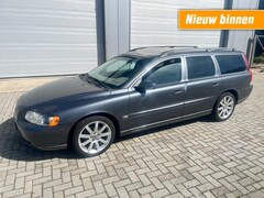 Volvo V70 - 2.4 MOMENTUM AUTOMAAT/AIRCO/CRUISE/TREKHAAK
