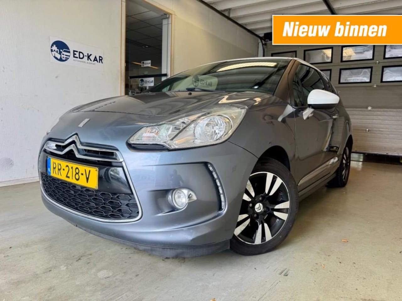 Citroën DS3 - 1.6 So Chic in Black AUT LEER NAVI CLIMA NETTE AUTO LMV APK 9-2026 - AutoWereld.nl