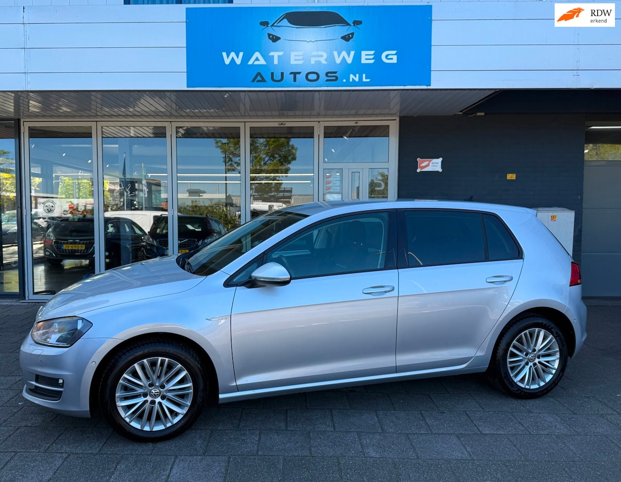 Volkswagen Golf - 1.4 TSI Highline AUTOMAAT|NAVI|CRUISE|PDC - AutoWereld.nl