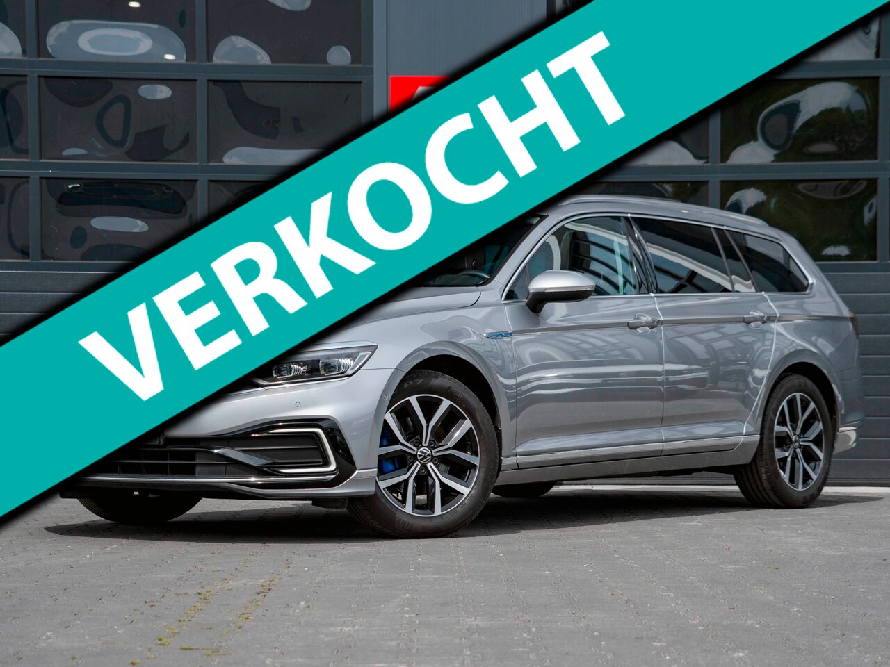 Volkswagen Passat Variant - 1.4 TSI PHEV GTE Business Pano|Trekhaak|Camera|ACC|Stoelverwarming|Ergocomfort|Massage - AutoWereld.nl