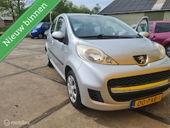 Peugeot 107 - 1.0-12V Millesim 200 137977 KM NAP