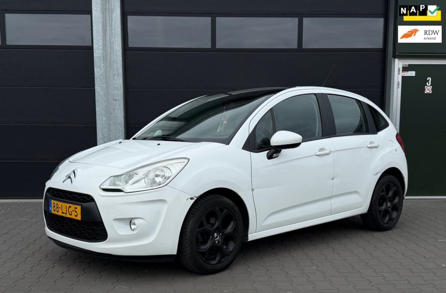 Citroën C3 - 1.4 VTi Ligne Business/Airco/Dak/Netjes - AutoWereld.nl