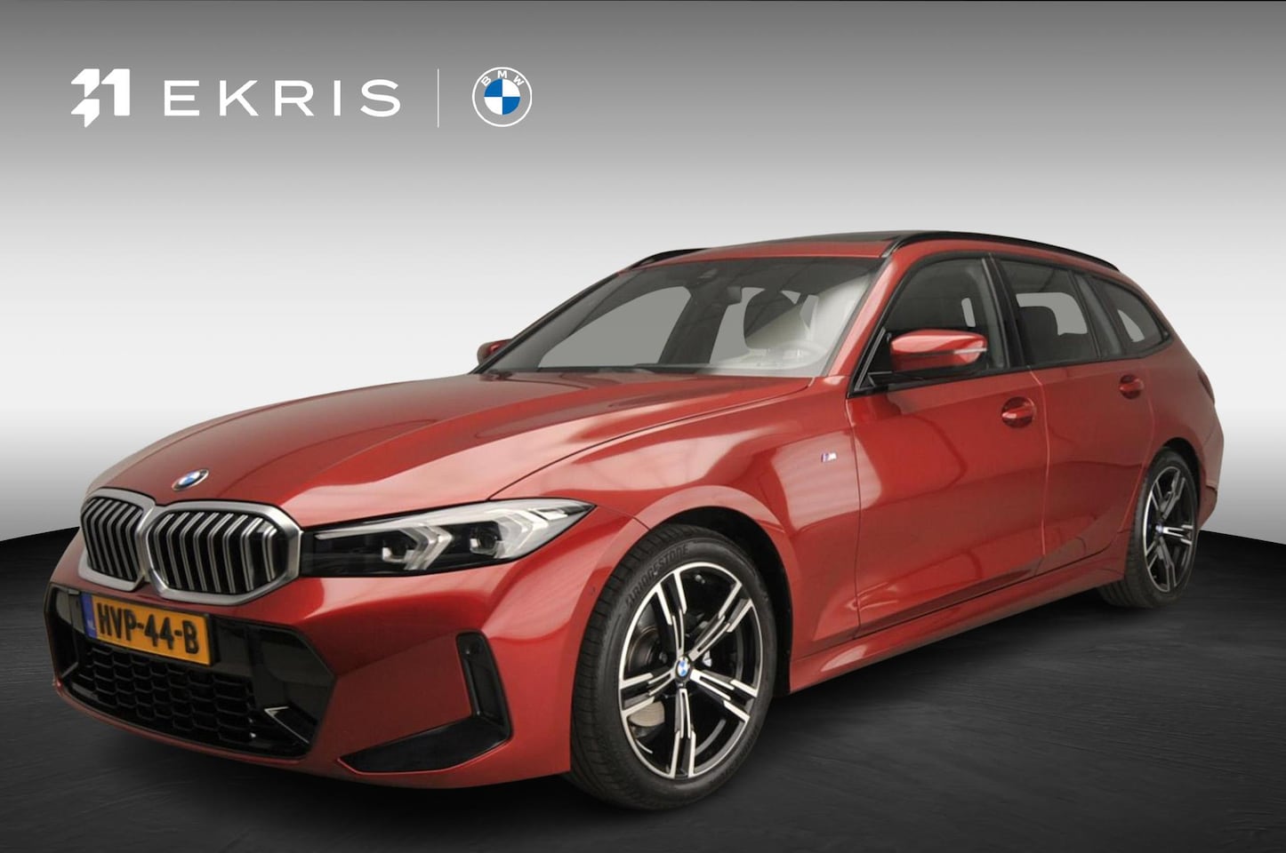 BMW 3-serie Touring - 318i | M-Sportpakket | LED | Navigatoe | Schuifdak | Trekhaak | Stoelverwarming | DAB | Al - AutoWereld.nl