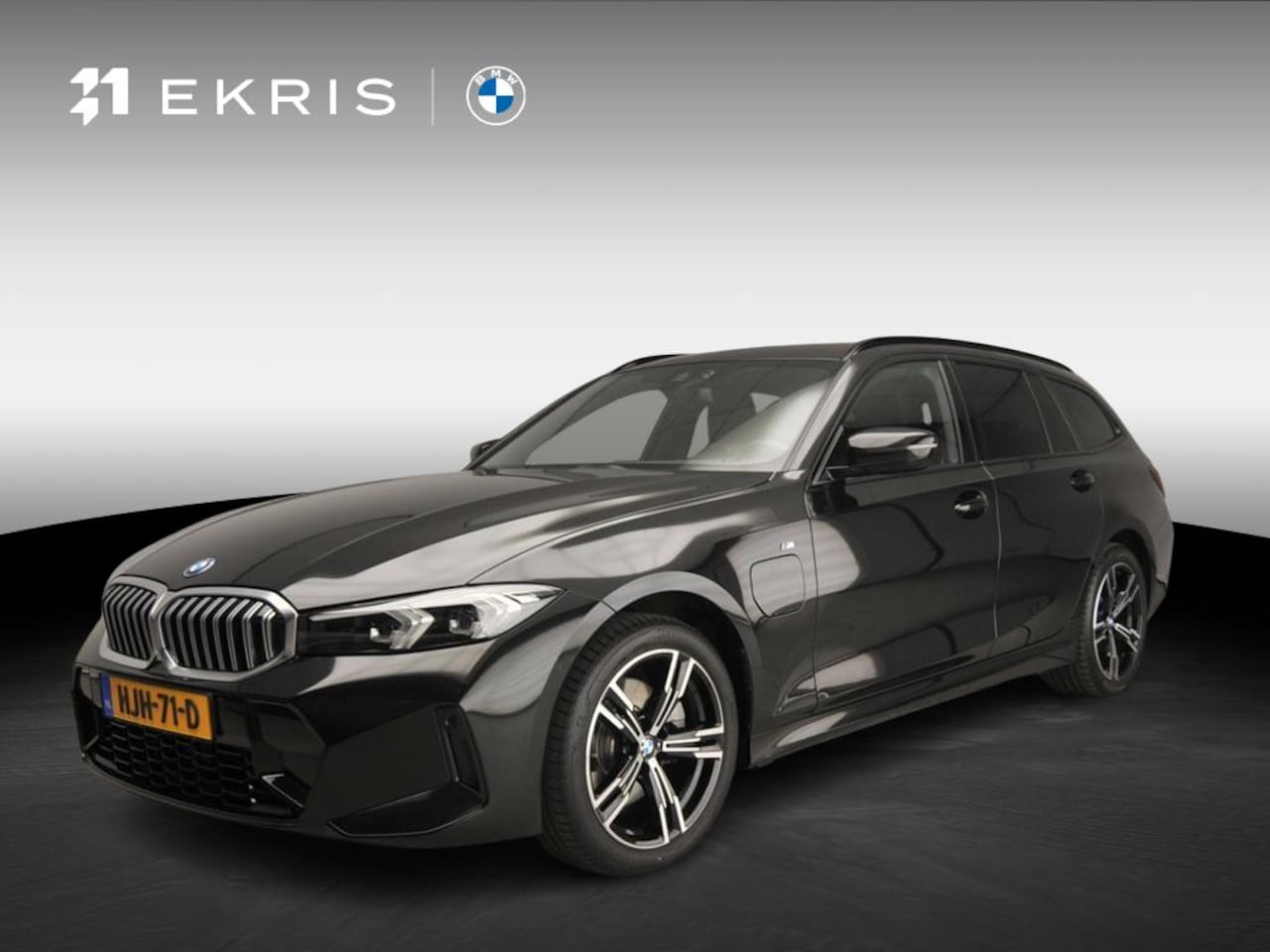 BMW 3-serie Touring - 330e | M-Sportpakket | LED | Navigatie | Trekhaak | Sportstoelen | Keyles go | Stoelverwar - AutoWereld.nl