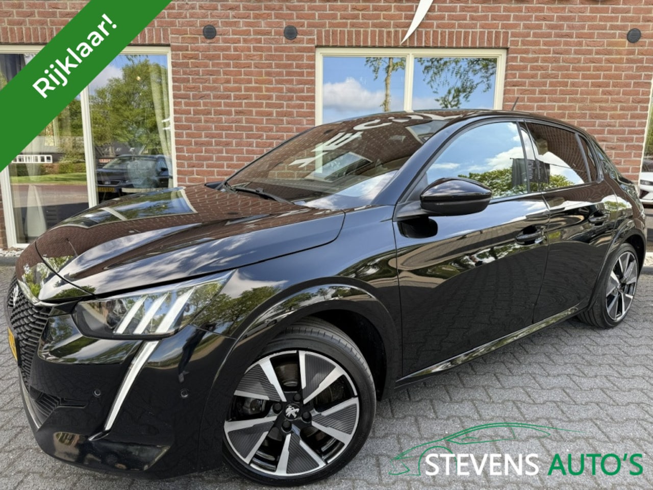 Peugeot e-208 - EV GT Pack 50 kWh PANODAK / STOELVERW. / CAMERA / GROOT.NAVI - AutoWereld.nl